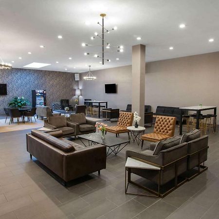 Microtel Inn By Wyndham Long Island City New York Exterior photo